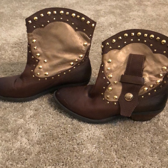 GUC Vince Camuto gold/brown booties - Picture 1 of 6